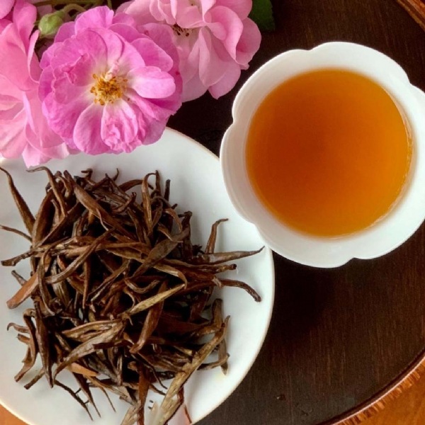 Hồng Trà – Bạch Hồng Shan